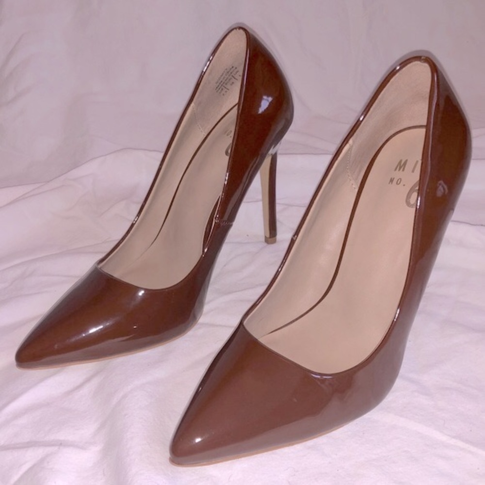 MIX No. 6 Brown Patent Pumps (7.5M)